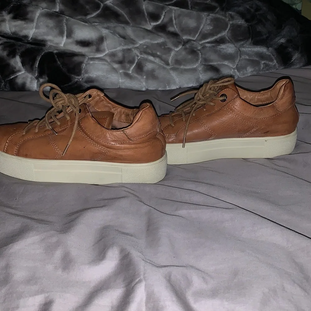 Carmela cognac color